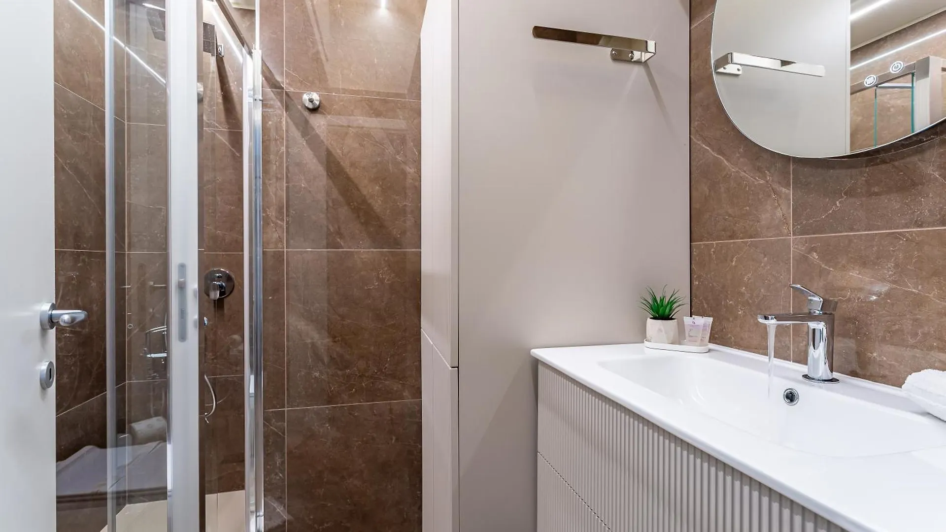 Apartment Iflat Stylish & Cozy Apt In The Heart Of Monti Rome
